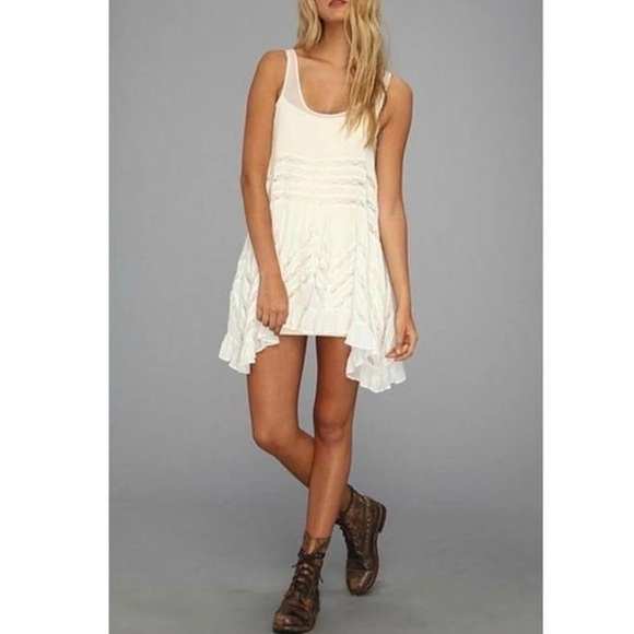 •INTIMATELY FREE PEOPLE-TRAPEZE SLIP• - Picture 2 of 4